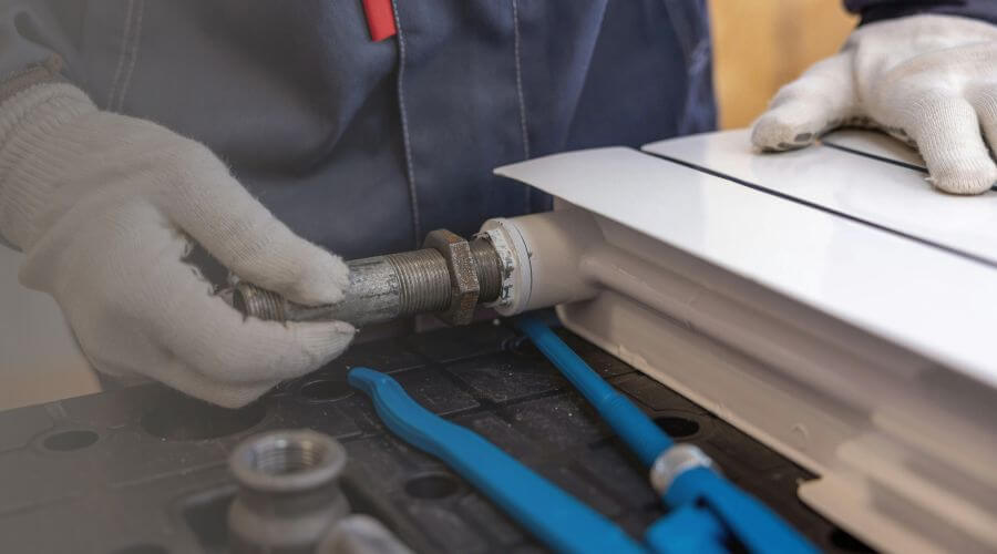 Expert burst pipe repair services in Arkansas City, KS